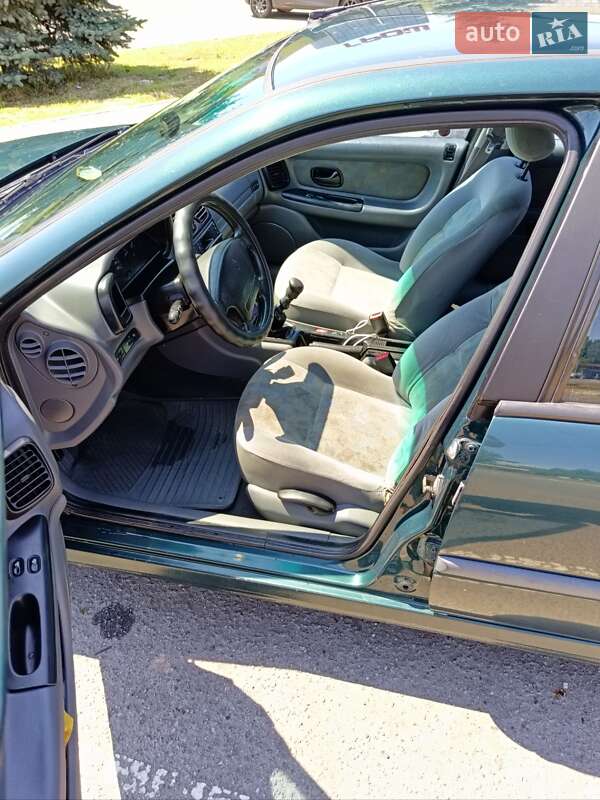 Лифтбек Renault Laguna 1994 в Виннице