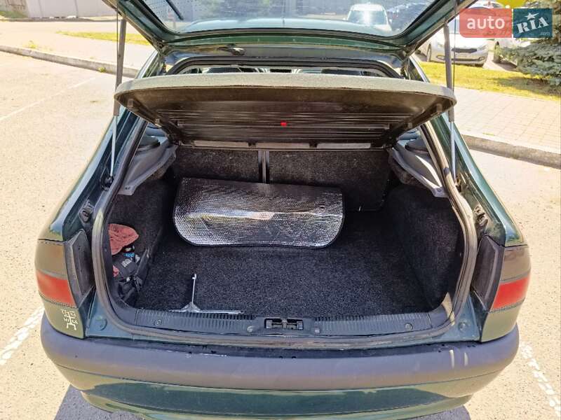 Лифтбек Renault Laguna 1994 в Виннице