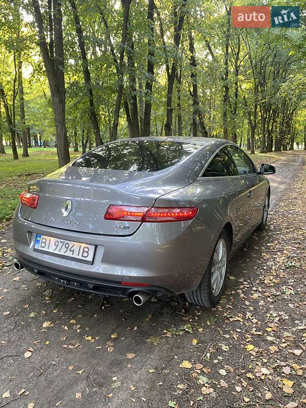 Купе Renault Laguna 2009 в Зіньківі