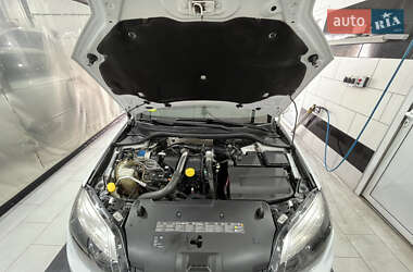 Лифтбек Renault Laguna 2011 в 