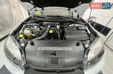 Лифтбек Renault Laguna 2011 в 