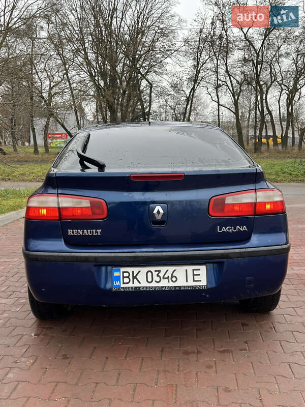 Лифтбек Renault Laguna 2003 в Гоще