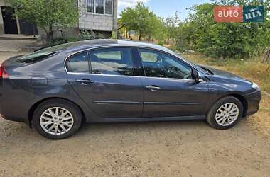 Лифтбек Renault Laguna 2013 в 