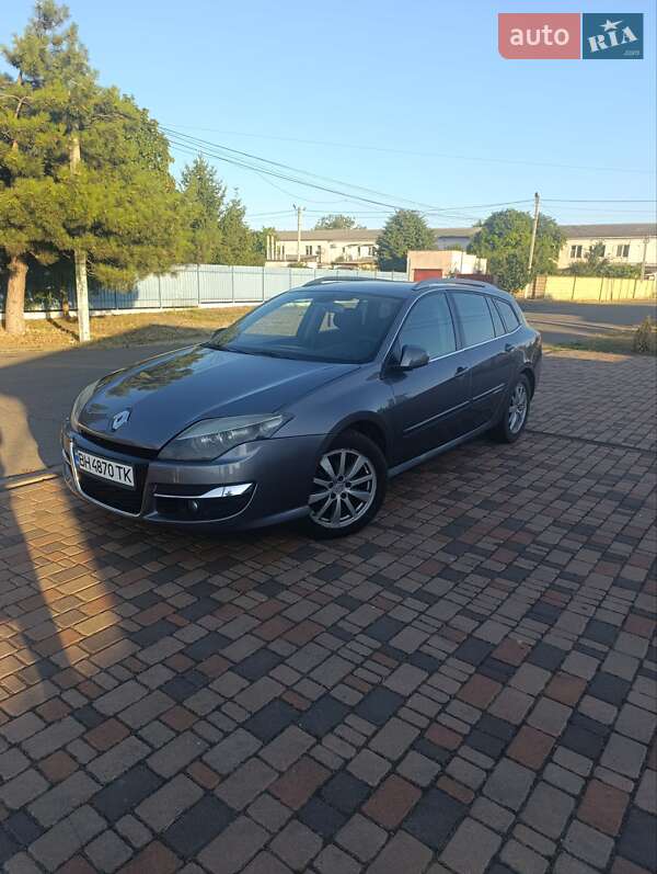 Универсал Renault Laguna 2011 в Малодолинском