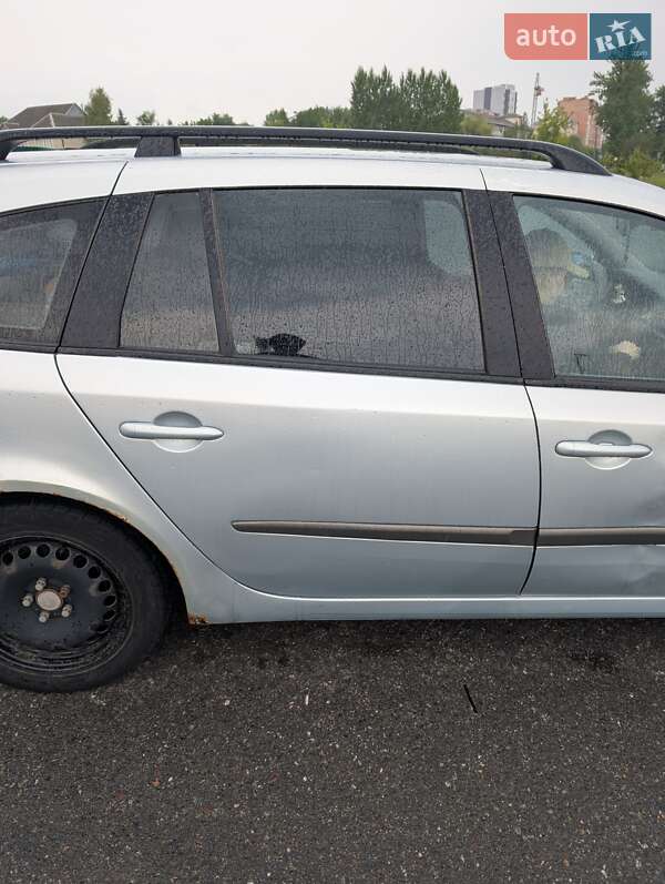 Универсал Renault Laguna 2001 в Ивано-Франковске