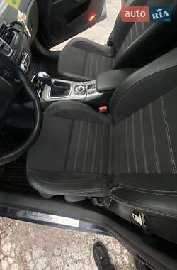 Лифтбек Renault Laguna 2011 в 