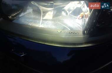 Лифтбек Renault Laguna 2001 в 