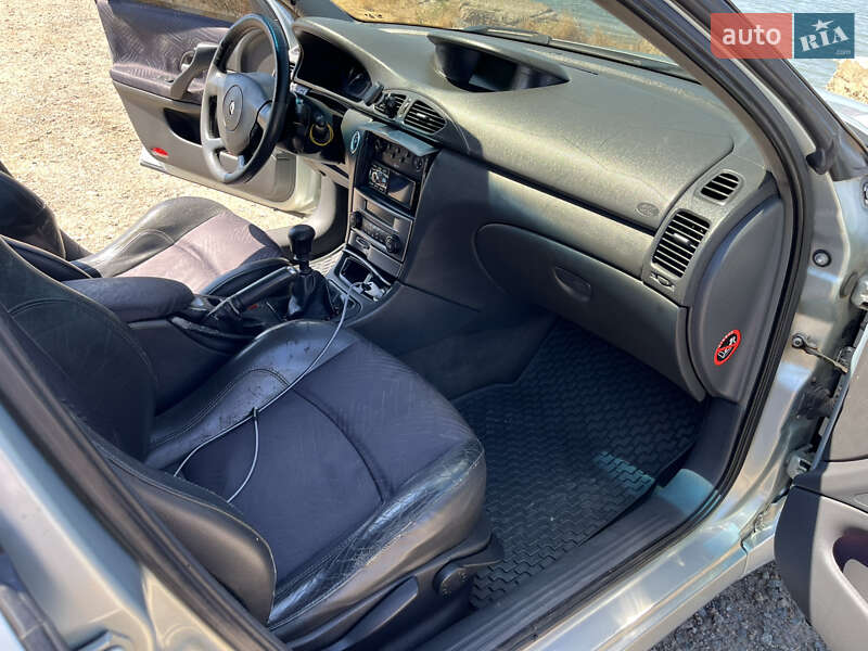 Ліфтбек Renault Laguna 2002 в Одесі