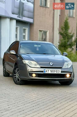 Лифтбек Renault Laguna 2010 в 