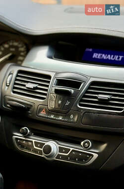 Лифтбек Renault Laguna 2010 в 
