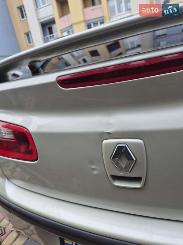 Ліфтбек Renault Laguna 2003 в Рівному