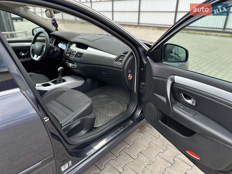 Лифтбек Renault Laguna 2009 в Рожище