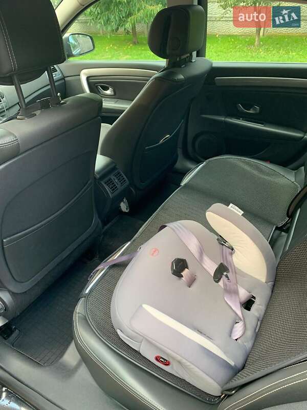 Универсал Renault Laguna 2012 в Ивано-Франковске