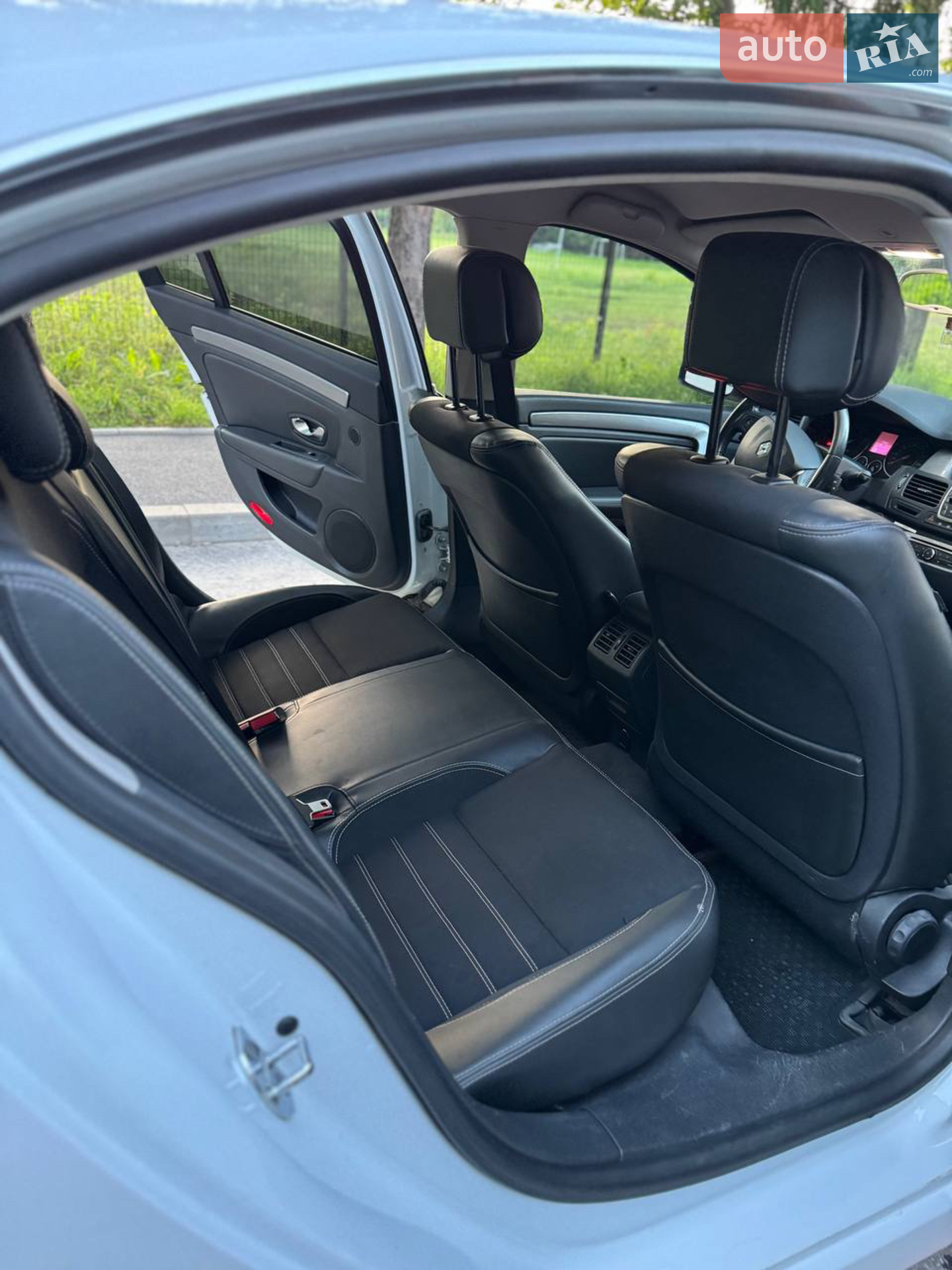 2015 Renault Laguna - мініатюра 13