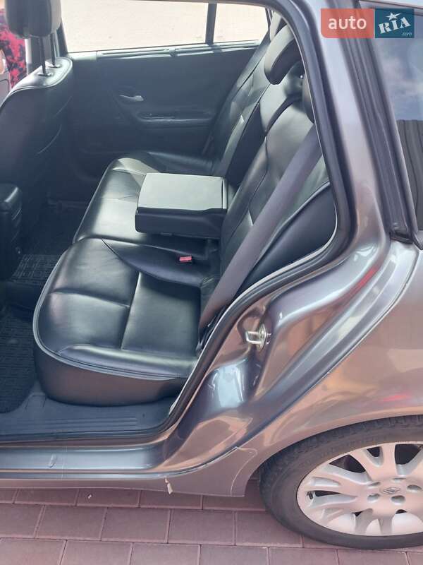 Универсал Renault Laguna 2005 в Ровно