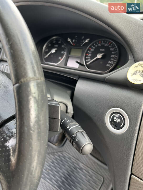 Универсал Renault Laguna 2003 в Тернополе