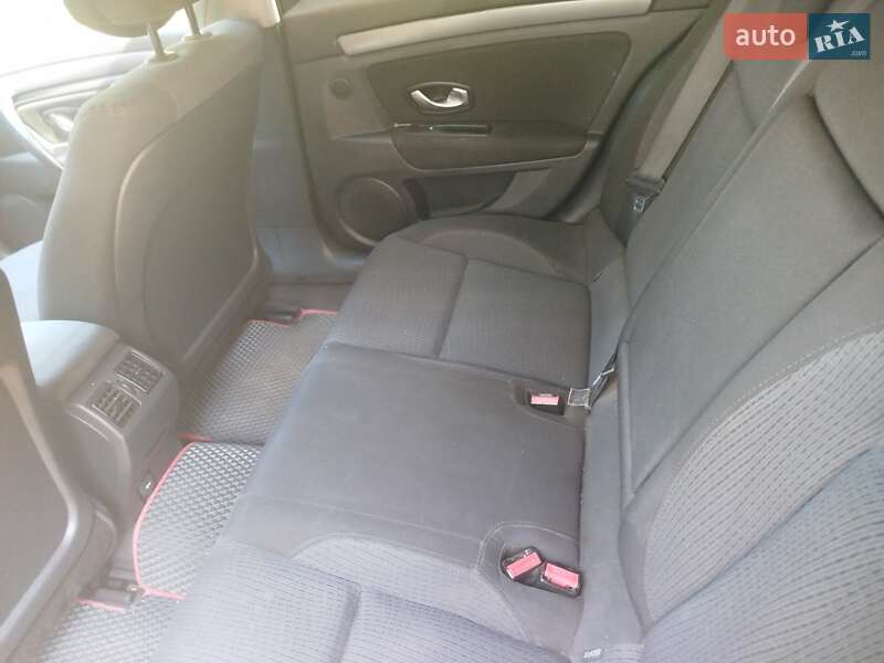 Универсал Renault Laguna 2007 в Луцке фото 10 Универсал Renault Laguna 2007 в Луцке