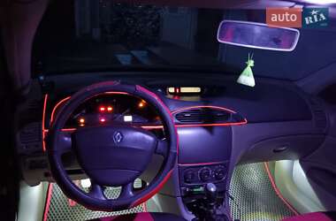 Лифтбек Renault Laguna 2002 в Черновцах