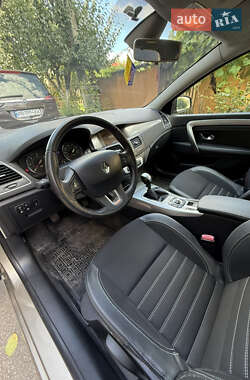 Лифтбек Renault Laguna 2013 в 