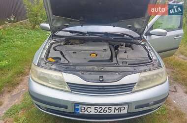Лифтбек Renault Laguna 2001 в 