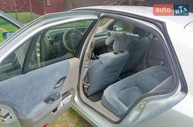 Лифтбек Renault Laguna 2001 в 