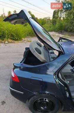 Ліфтбек Renault Laguna 2001 в 