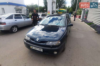 Ліфтбек Renault Laguna 2001 в Кривому Розі