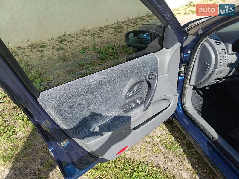 Универсал Renault Laguna 2002 в Ивано-Франковске