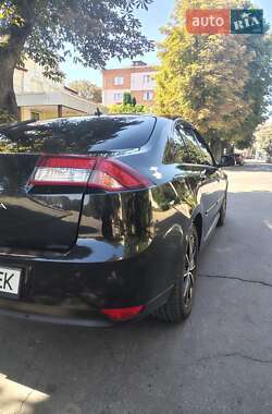 Лифтбек Renault Laguna 2012 в 