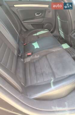 Лифтбек Renault Laguna 2012 в 