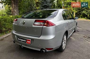 Лифтбек Renault Laguna 2012 в 
