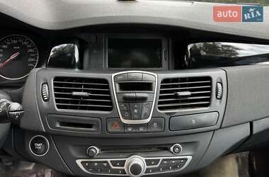 Лифтбек Renault Laguna 2012 в 