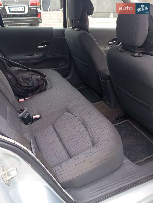 Ліфтбек Renault Laguna 2004 в Рогатині фото 15 Ліфтбек Renault Laguna 2004 в Рогатині