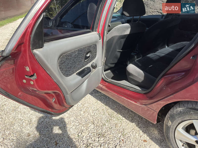 Ліфтбек Renault Laguna 1995 в Тернополі