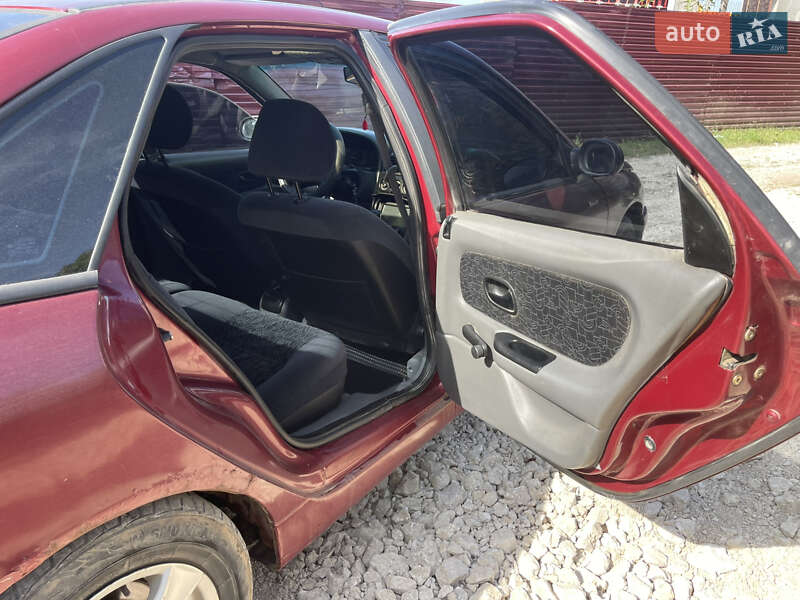 Ліфтбек Renault Laguna 1995 в Тернополі