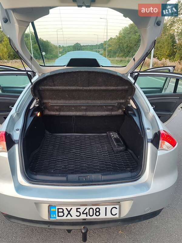 Лифтбек Renault Laguna 2008 в Волочиске