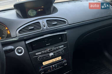 Лифтбек Renault Laguna 2006 в 