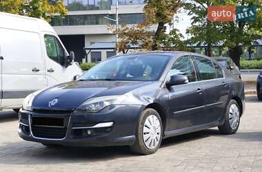 Лифтбек Renault Laguna 2011 в 