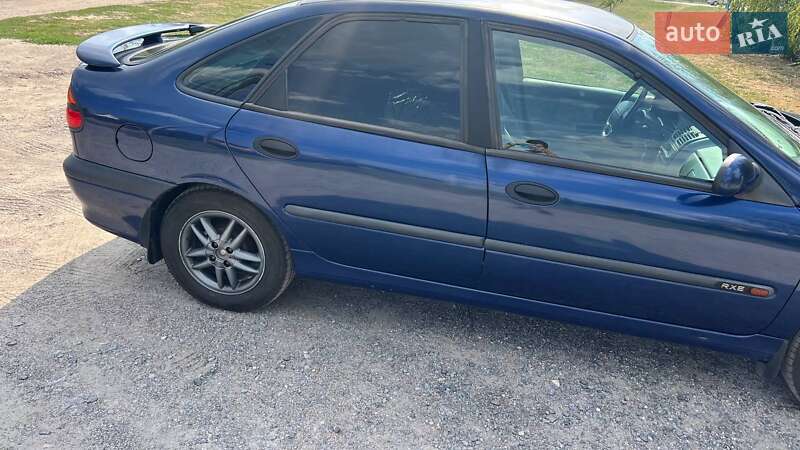 Лифтбек Renault Laguna 2001 в Запорожье