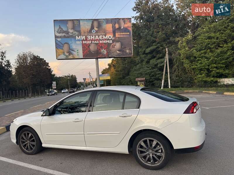 Лифтбек Renault Laguna 2013 в Киеве