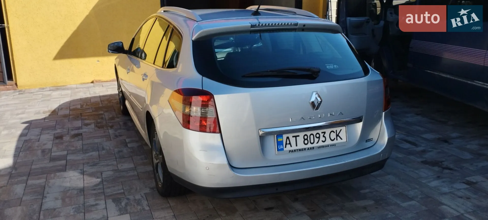2010 Renault Laguna - мініатюра 4