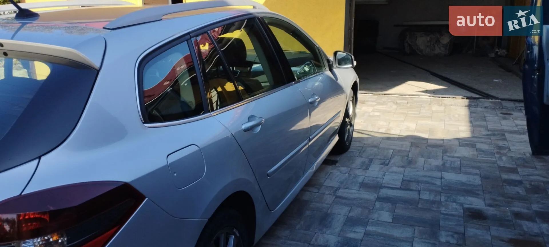 2010 Renault Laguna - мініатюра 8