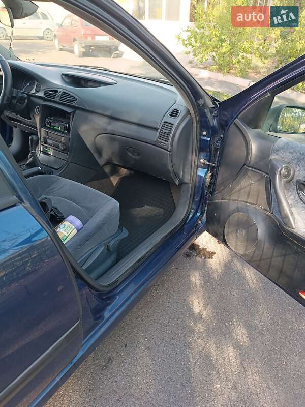 Универсал Renault Laguna 2002 в Кривом Роге