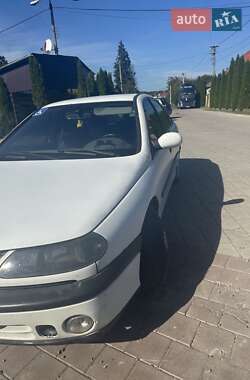 Лифтбек Renault Laguna 2000 в 