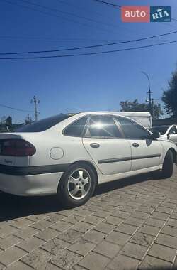 Лифтбек Renault Laguna 2000 в 