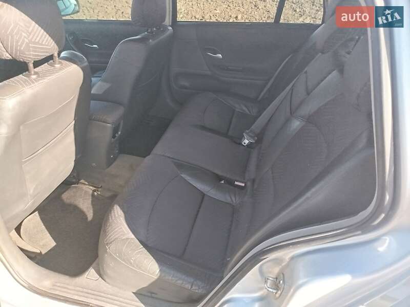Универсал Renault Laguna 2001 в Нежине фото 10 Универсал Renault Laguna 2001 в Нежине
