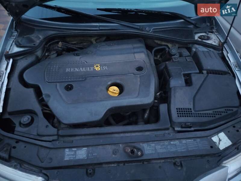 Универсал Renault Laguna 2001 в Нежине фото 11 Универсал Renault Laguna 2001 в Нежине