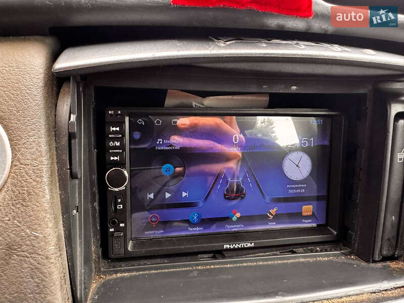 Лифтбек Renault Laguna 2001 в Киеве
