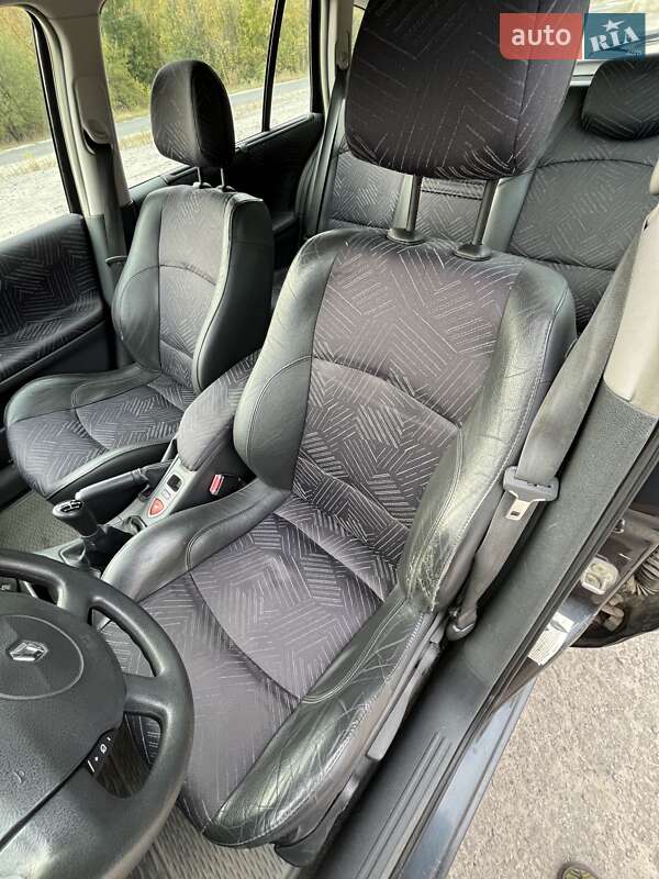 Универсал Renault Laguna 2004 в Новых Санжарах