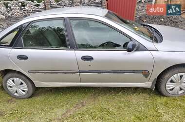 Лифтбек Renault Laguna 1995 в 